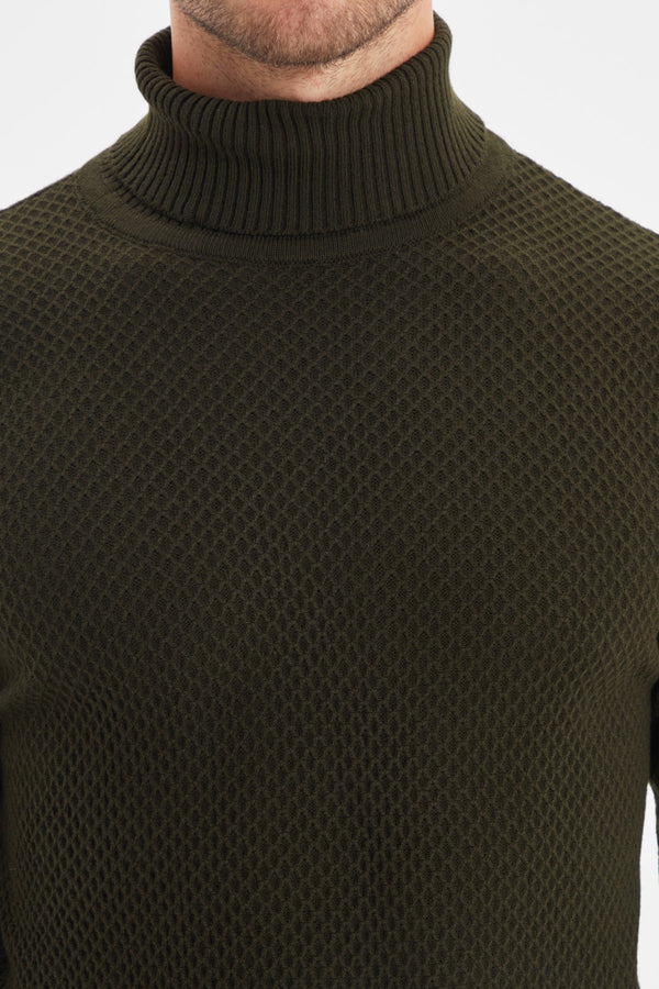 TRENDYOL MAN Men's Slim Fit Turtleneck Textured Sweater TMNAW21KZ0575