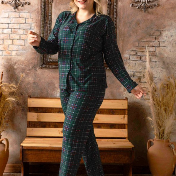 Nisanca Plus Size Winter Buttoned Plaid Pattern New Year Themed Women's Suede Pajama Set