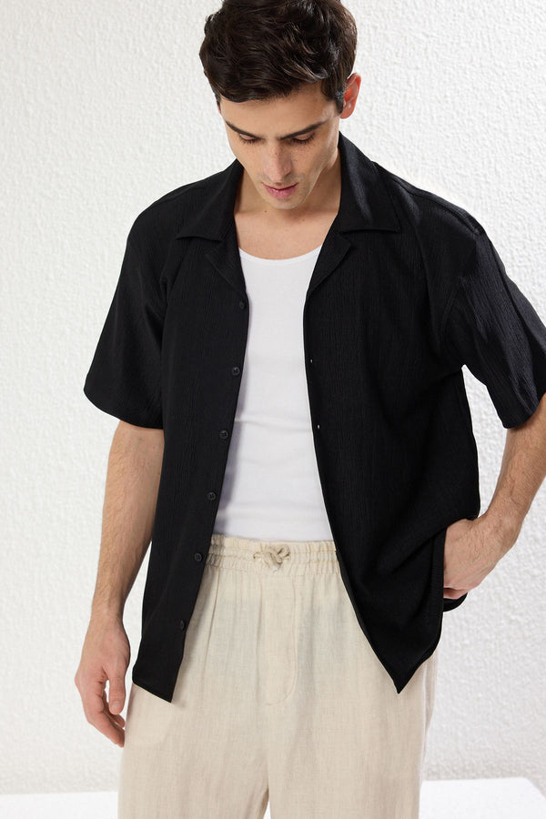 Man Men's Textured Short Regular Shirt