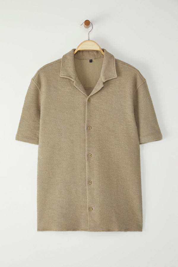 Man Men's Beige Textured Short Regular Shirt
