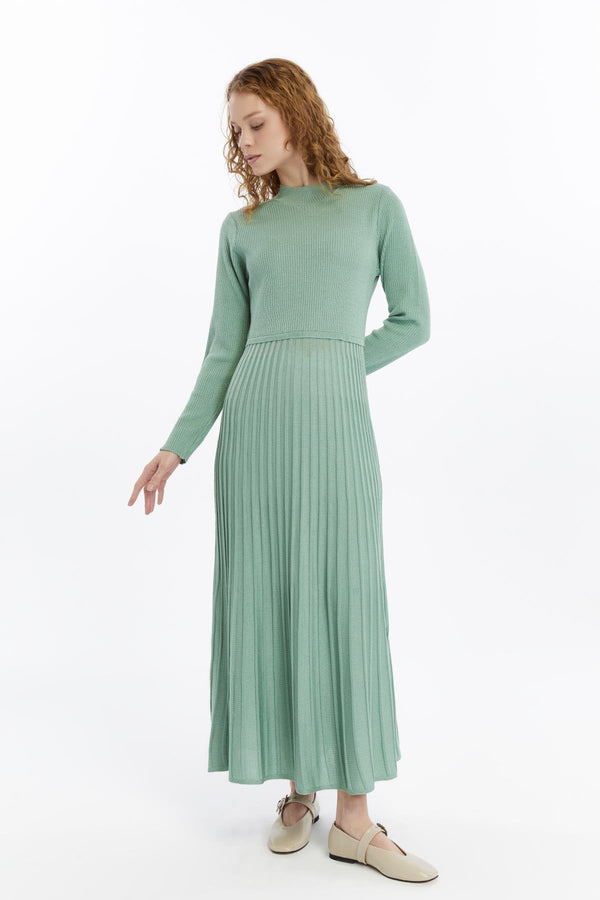 25004 Women's Pleated Skirt, Thin Seasonal Cold Yarn Knitwear Dress, Almond Green