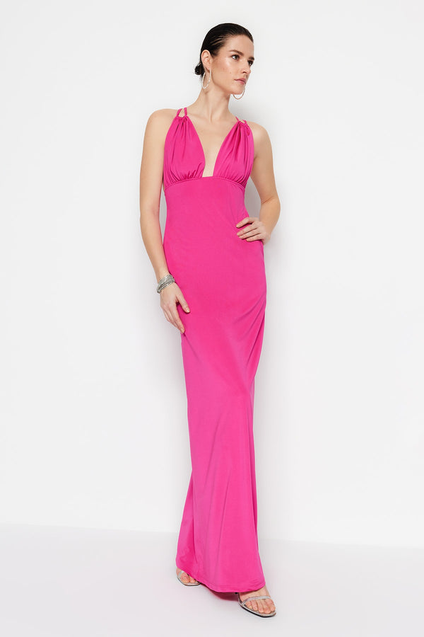 TRENDYOLMİLLA Deep Decollete Detailed Evening Dress TPRSS23AE00011