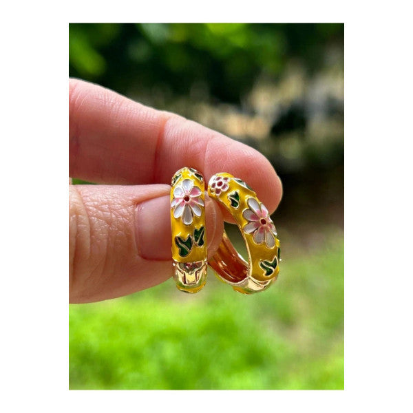 Bym239 Vintage Flower Patterned Enamel Yellow Hoop Model Women's Steel Earrings