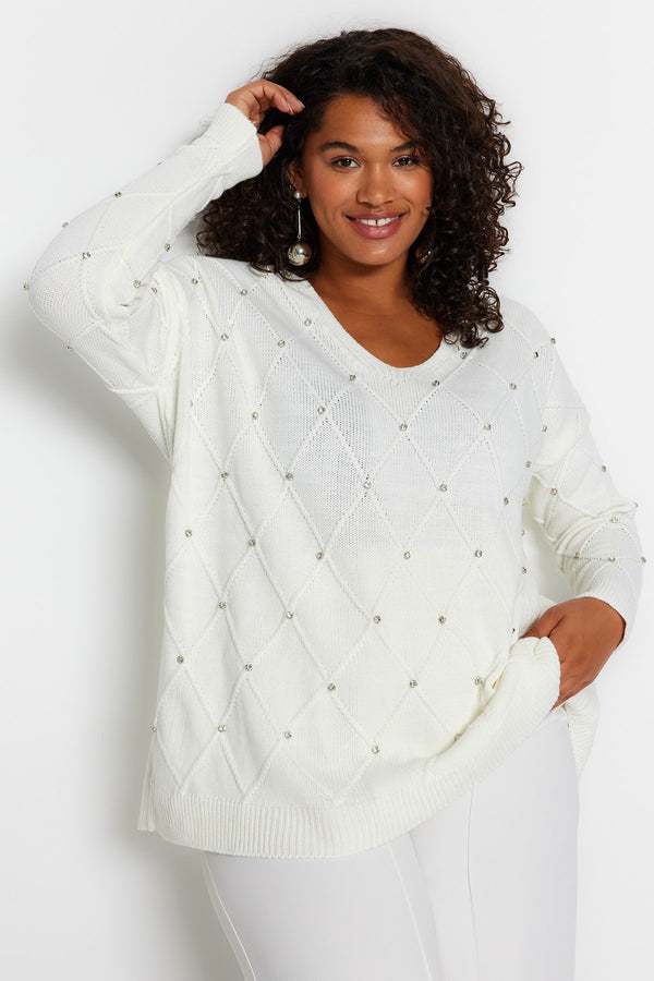 Trendyol Curve Women's Diamond Pattern Long Sleeve Relaxed Fit Plus Size Sweater