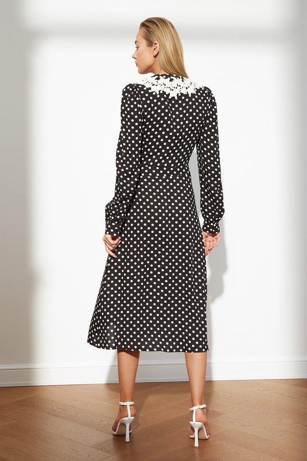 TRENDYOLMİLLA Polka Dot Collar Detailed Dress TWOSS21EL0350