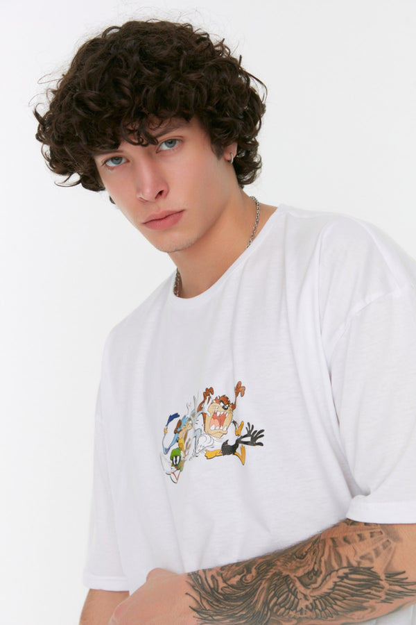 TRENDYOL MAN Men's Oversize Licensed T-Shirt TMNSS22TS0089