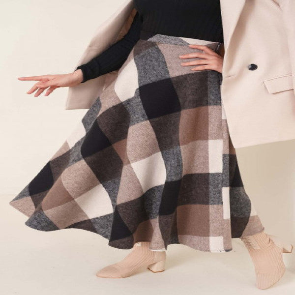 Plaid Pattern Flared Skirt Brown