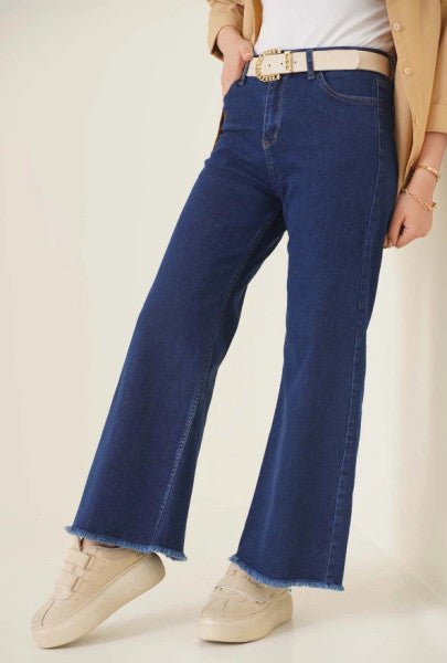 بنطال جينز قصير بشرابة من قماش الدنيم الداكن