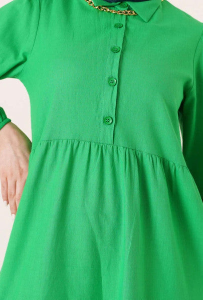 فستان ذي طوق القميص باللون الأخضر