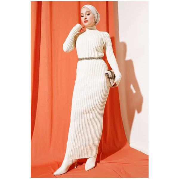 Half Turtleneck Knitted Dress With Stone