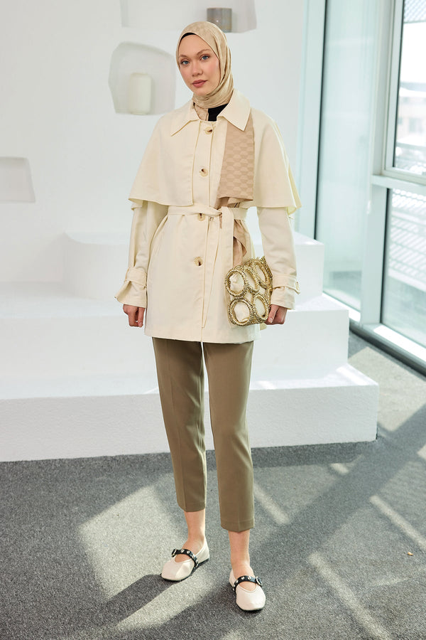 Short Trench Coat With Epaulette Detail On Shoulders İn Ecru