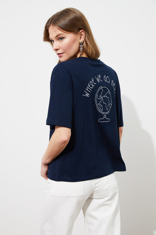 Trendyolmilla Back Embroidered Loose Pattern Knitted T-Shirt Twoss20Ts0121