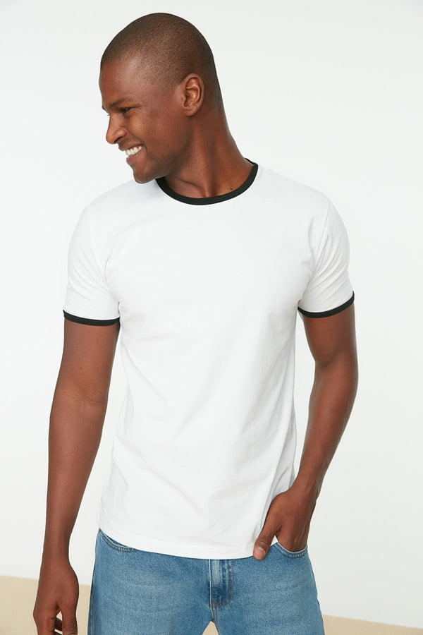 TRENDYOL MAN Men's Slim Fit 100% Cotton T-Shirt TMNSS20TS1116