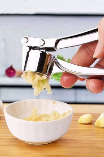 Practical Garlic Press Metal with Round Shaped Press Chamber