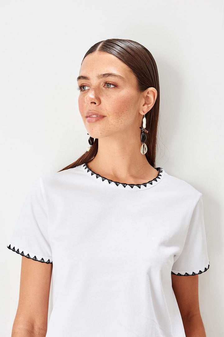 Shirts & Tops |  Trendyolmilla Collar Embroidered Basic Knitted T-Shirt Twoss19Ad0085.